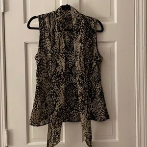 Printed sleeveless blouse